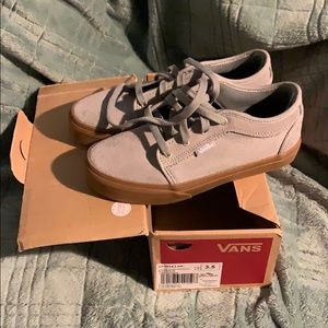 Brand new chukka low drizzle grey / gum kids Vans